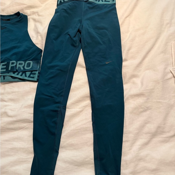 Nike Pro Intertwist 2.0 Training Crossover Set in Teal - Picture 8 of 8
